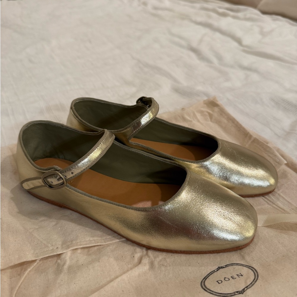 Dôen Mary Jane Slipper Size 37 NIB